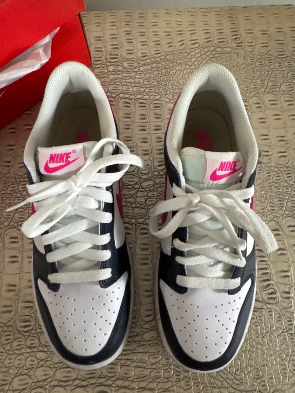 Nike Dunk low woman’s size 8 1/2